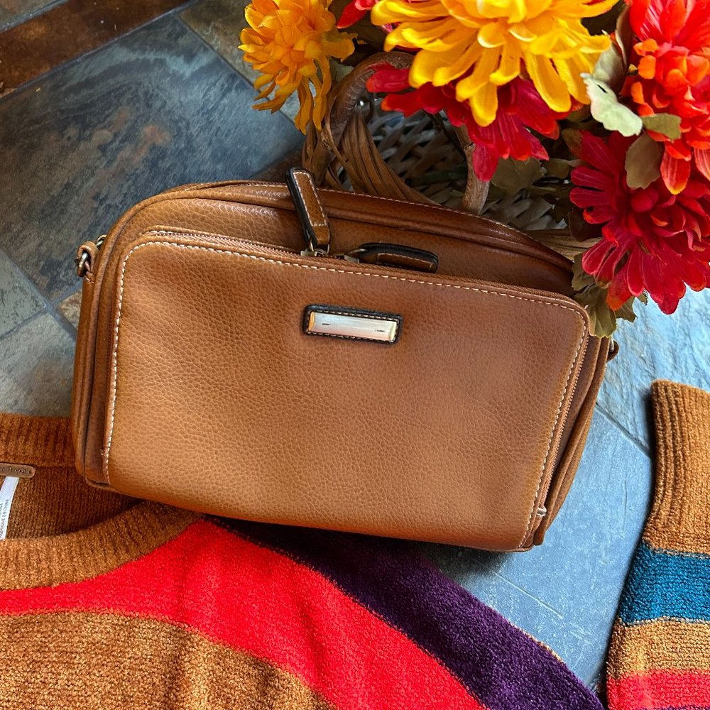 Pebbled Faux Leather Crossbody Bag and Clutch - Picture 12 of 14